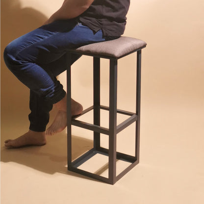 MOJOMORE 70CM Metal High Bar Stool Backrest Footstool Kerusi Makan Besi Tinggi Cafe Dining Chair 高脚椅